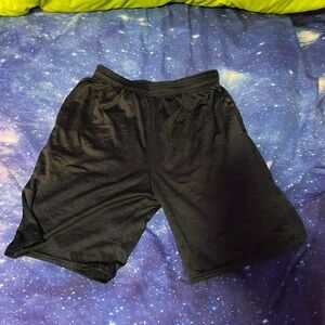 Men’s real essentials dry-fit black basketball shorts - size Medium🔥